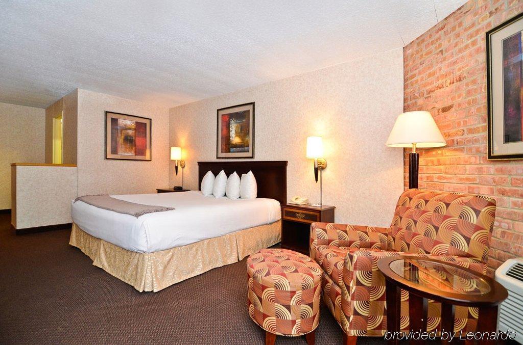 Clock Tower Resort And Conference Center - Rockford Habitación foto