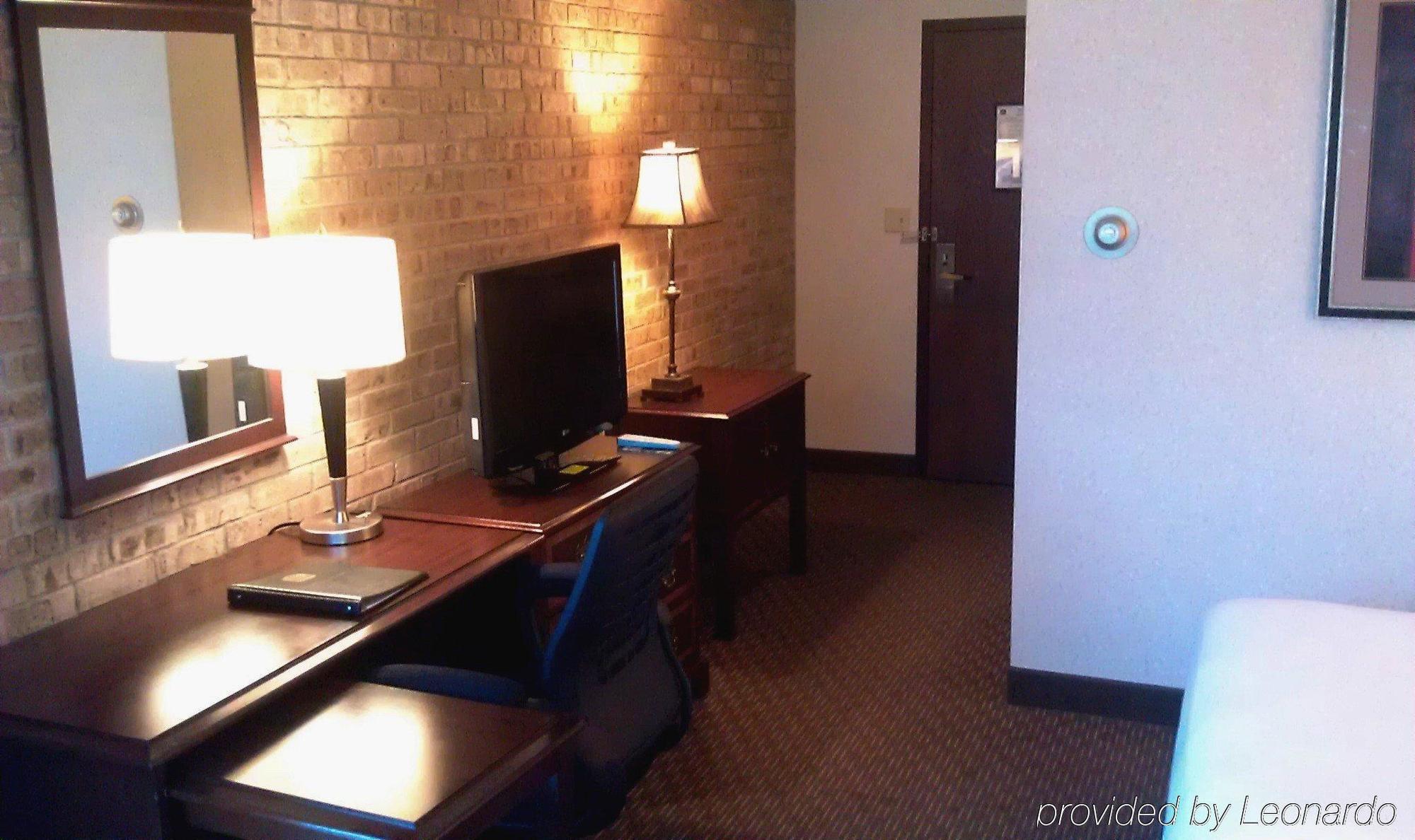 Clock Tower Resort And Conference Center - Rockford Habitación foto