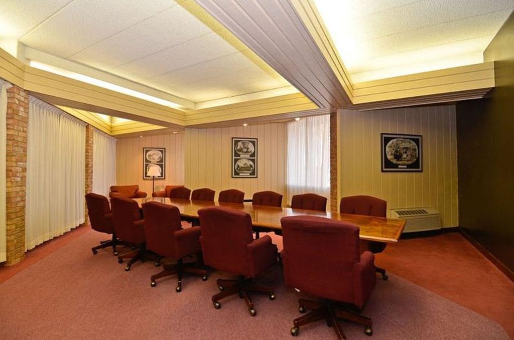 Clock Tower Resort And Conference Center - Rockford Negocio foto